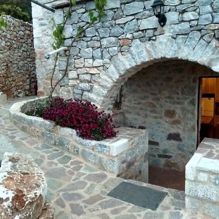 Find Your Peace In A Traditional Country House!! Láyia المظهر الخارجي الصورة