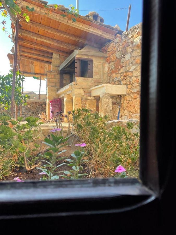 Find Your Peace In A Traditional Country House!! Láyia المظهر الخارجي الصورة