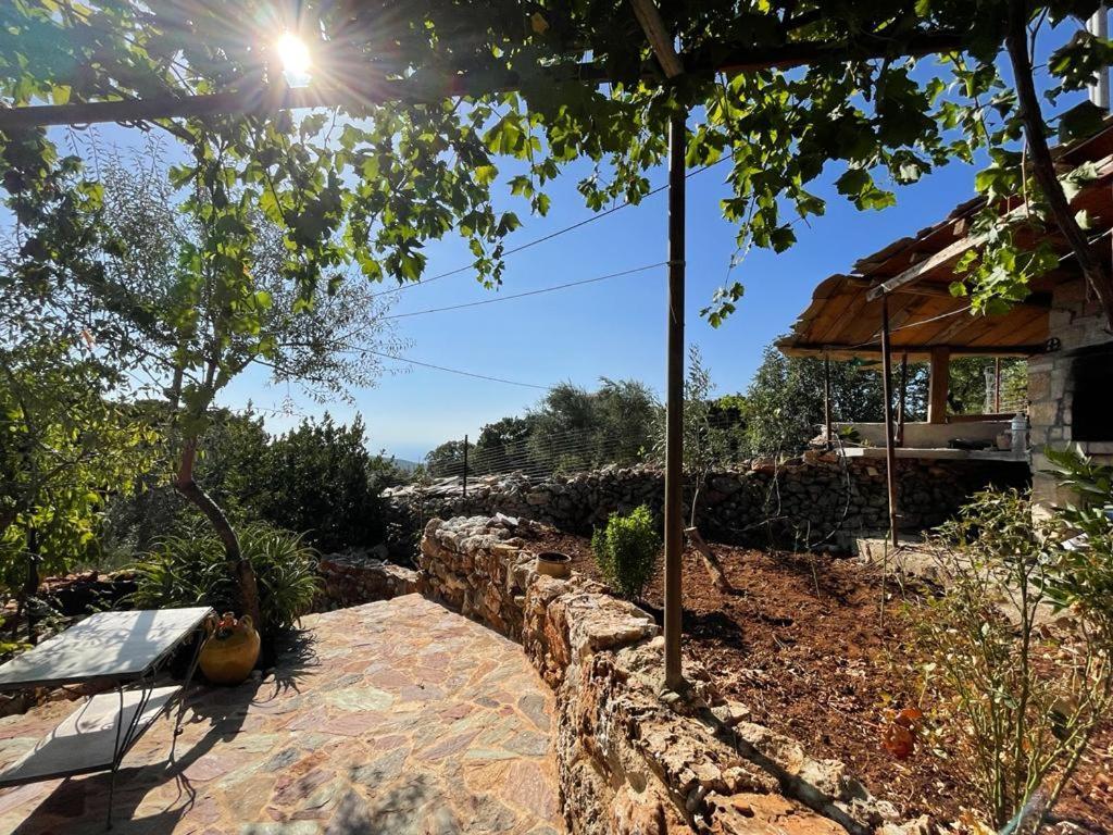 Find Your Peace In A Traditional Country House!! Láyia المظهر الخارجي الصورة
