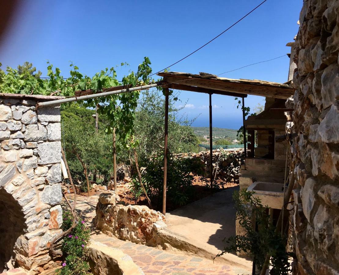 Find Your Peace In A Traditional Country House!! Láyia المظهر الخارجي الصورة